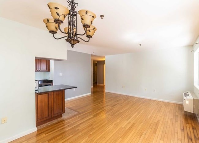 Building Photo - 10 Palisade Ave