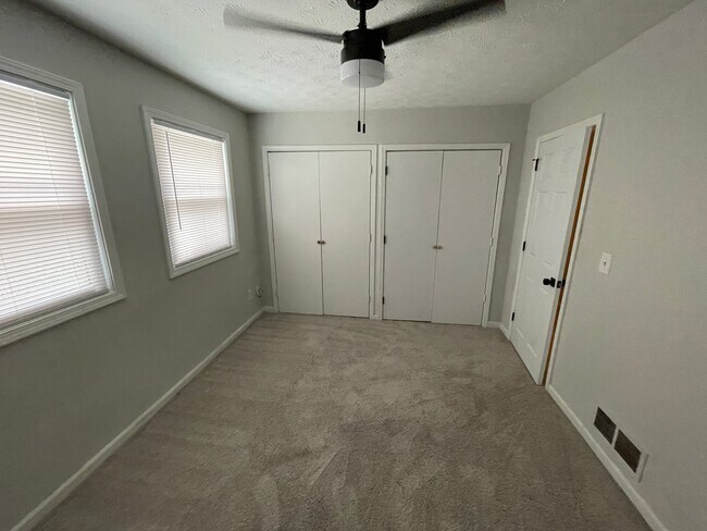 Building Photo - 3173 Dove Ct SW