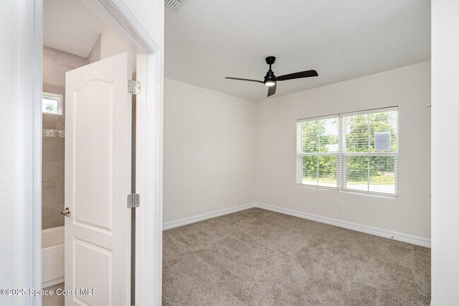 Building Photo - 1085 Caligula Ave SE