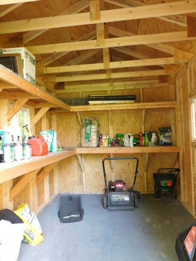 Building Photo - 300 Taliaferro Ln