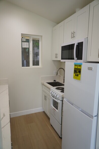 Building Photo - 3227 Castle Heights Ave
