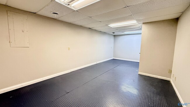 Building Photo - 12011 Bell Mountain Dr SW