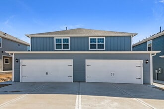 Building Photo - 215 Marsh Ln