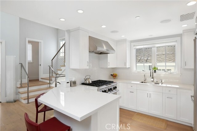 Building Photo - 715 Marigold Ave