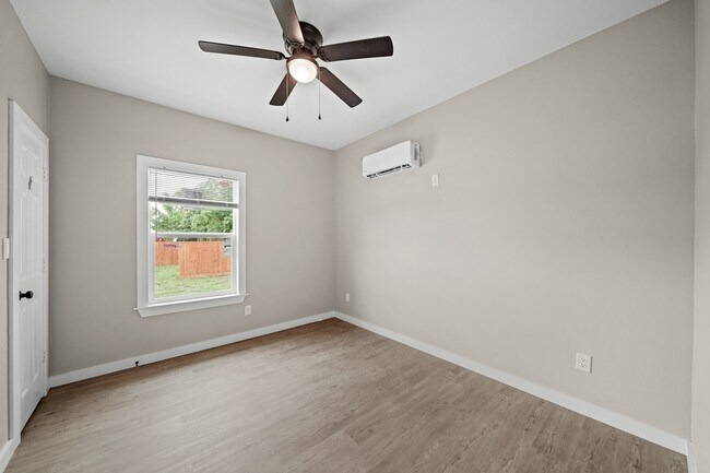 Building Photo - 1644 County Rd 180