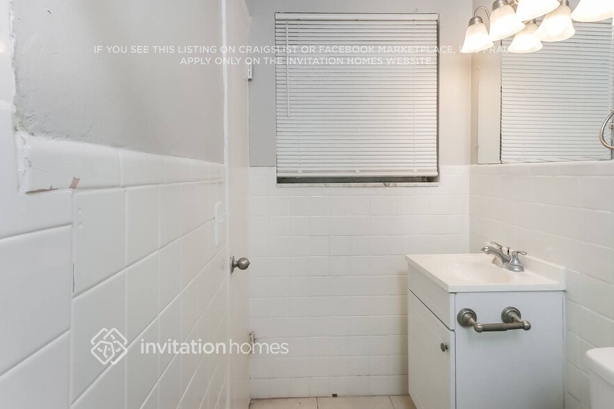 Building Photo - 206 Cypress Dr