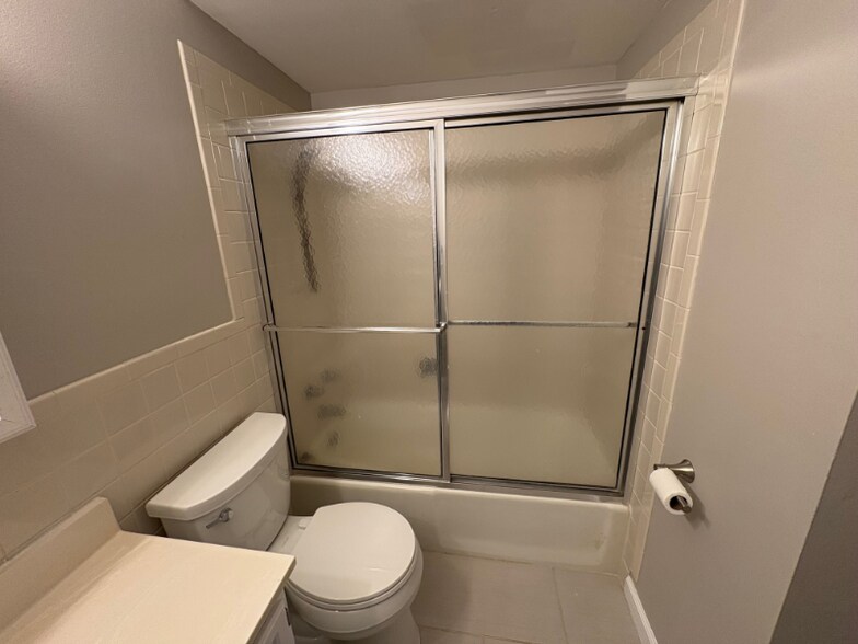 Building Photo - 10352 Forest Brook Ln