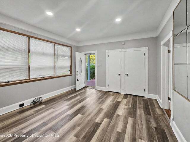Building Photo - 828 Cedar Ave