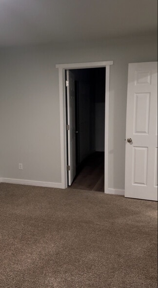 Building Photo - 711 E Mountain Ash Loop