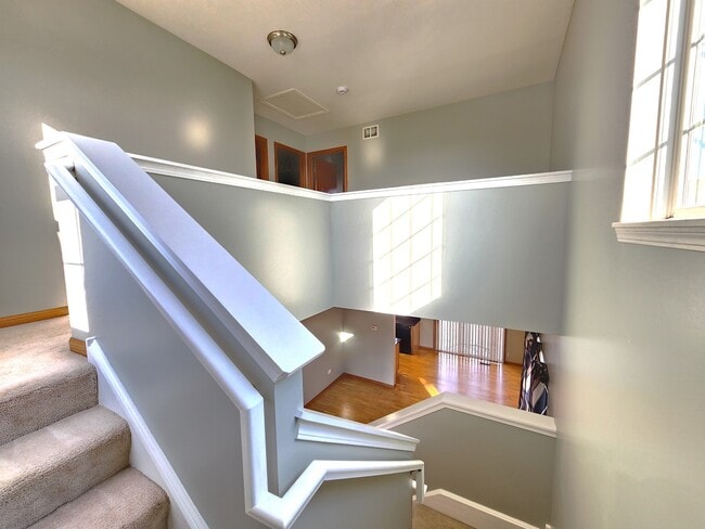 Building Photo - 2552 Cesario Dr