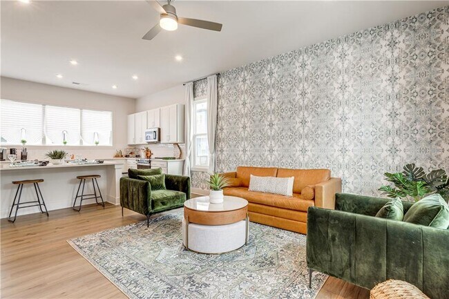 Building Photo - 1390 Cozy Cir SE
