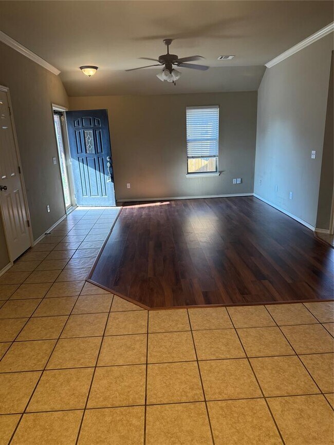 Building Photo - 3804 Matthew Dr