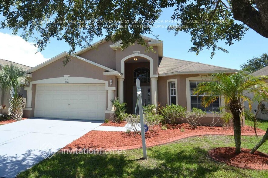 Primary Photo - 12523 Lake Vista Dr