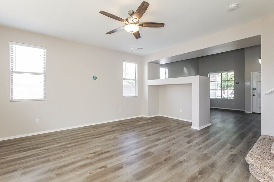 Building Photo - 17378 W Holland Ln