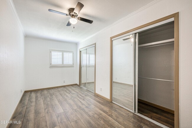 Building Photo - 4945 Vista Grande Cir