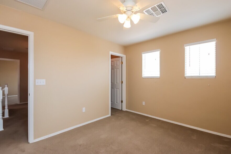 Building Photo - 11298 W Combine Dr
