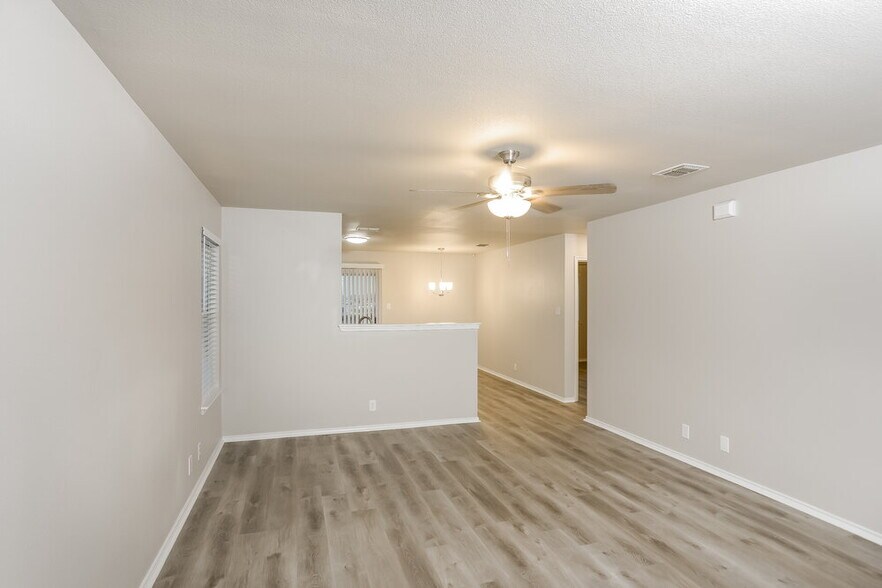 Building Photo - 3326 Willet Way