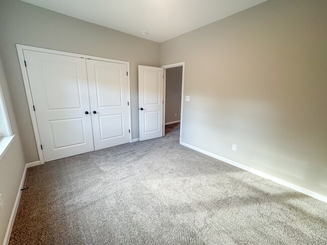 Building Photo - 308 Eastwood Dr