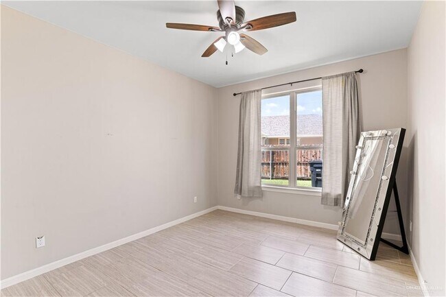 Building Photo - 14224 Amistad Cir