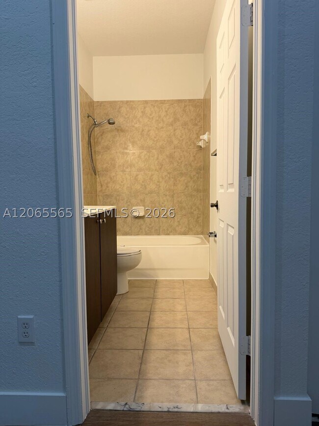 Building Photo - 4017 SW 149th Ct