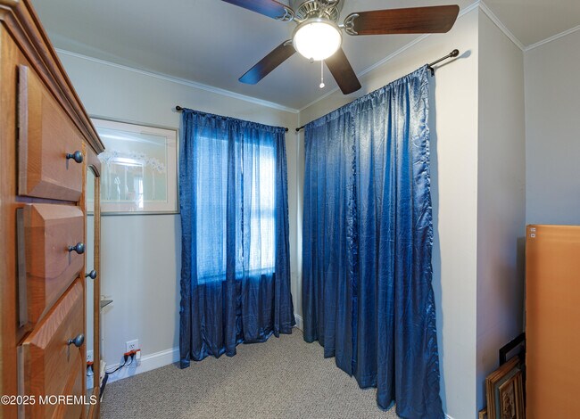 Building Photo - 1114 Wildwood Ave