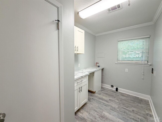 Building Photo - 220 Cordoba St