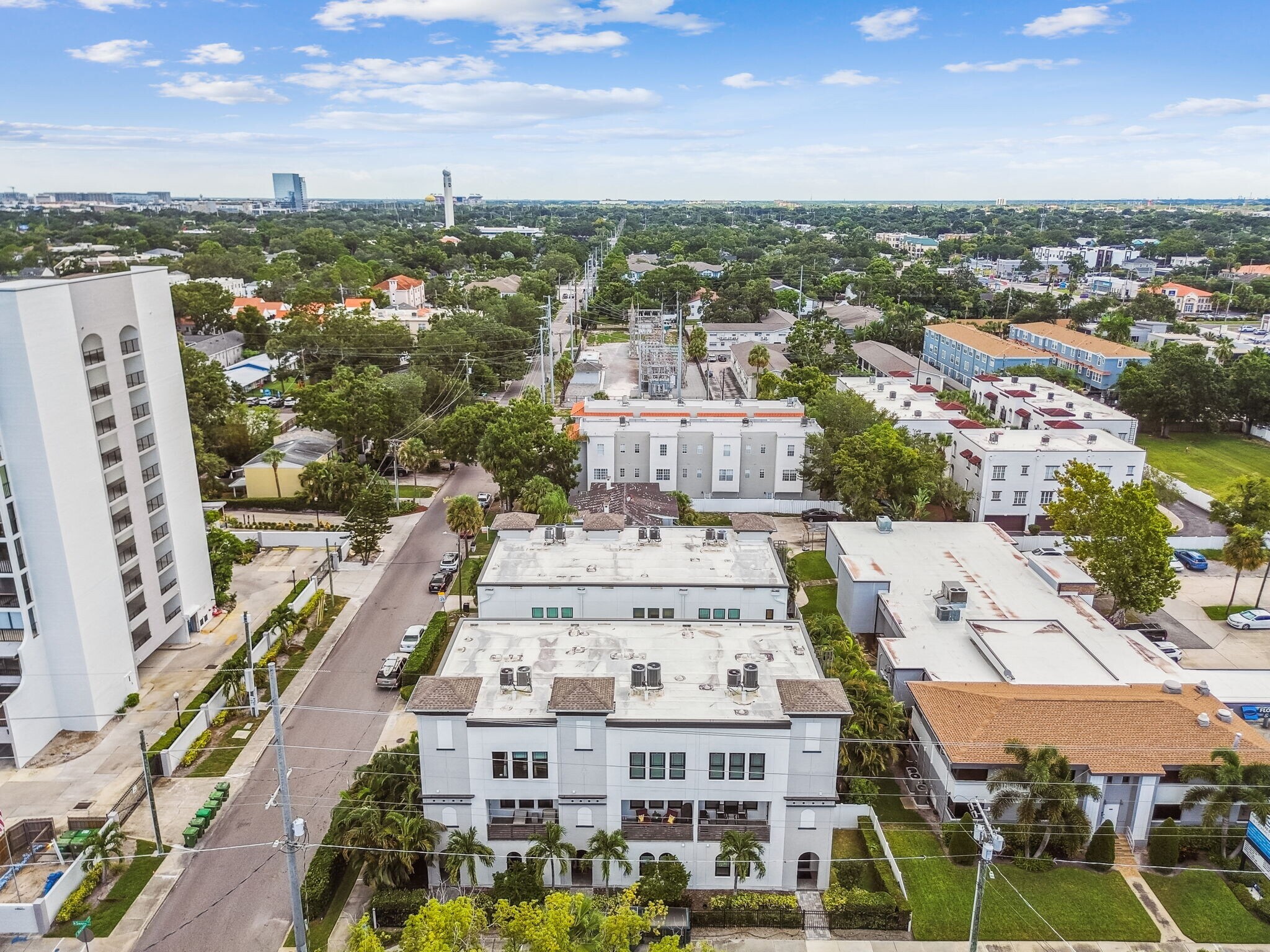 Building Photo - 622 S Matanzas Ave