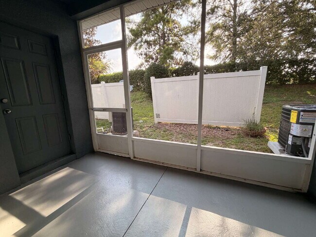 Building Photo - NEWLY UPGRADED 2BD/2.5 BATH TOWNHOME IN THE EXCLUSIVE WYNCHASE COMMUNITY!!