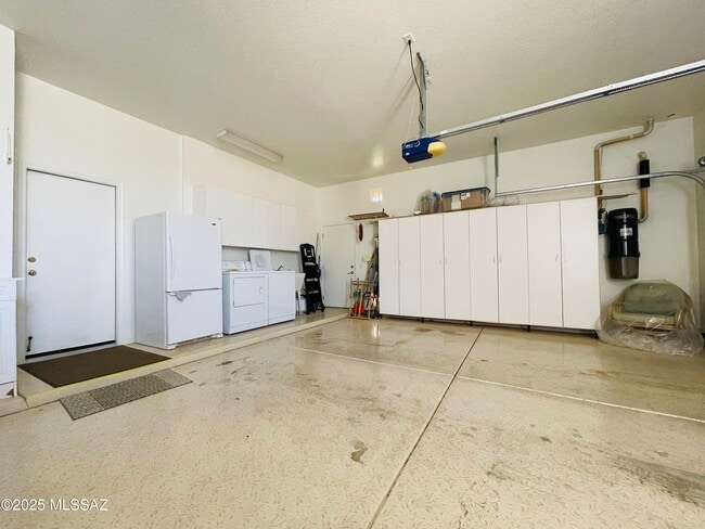 Building Photo - 14734 N Burntwood Dr