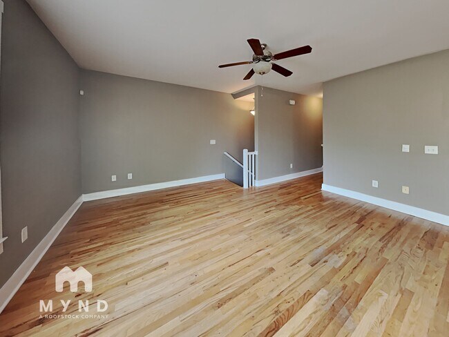 Building Photo - 181 Herring St