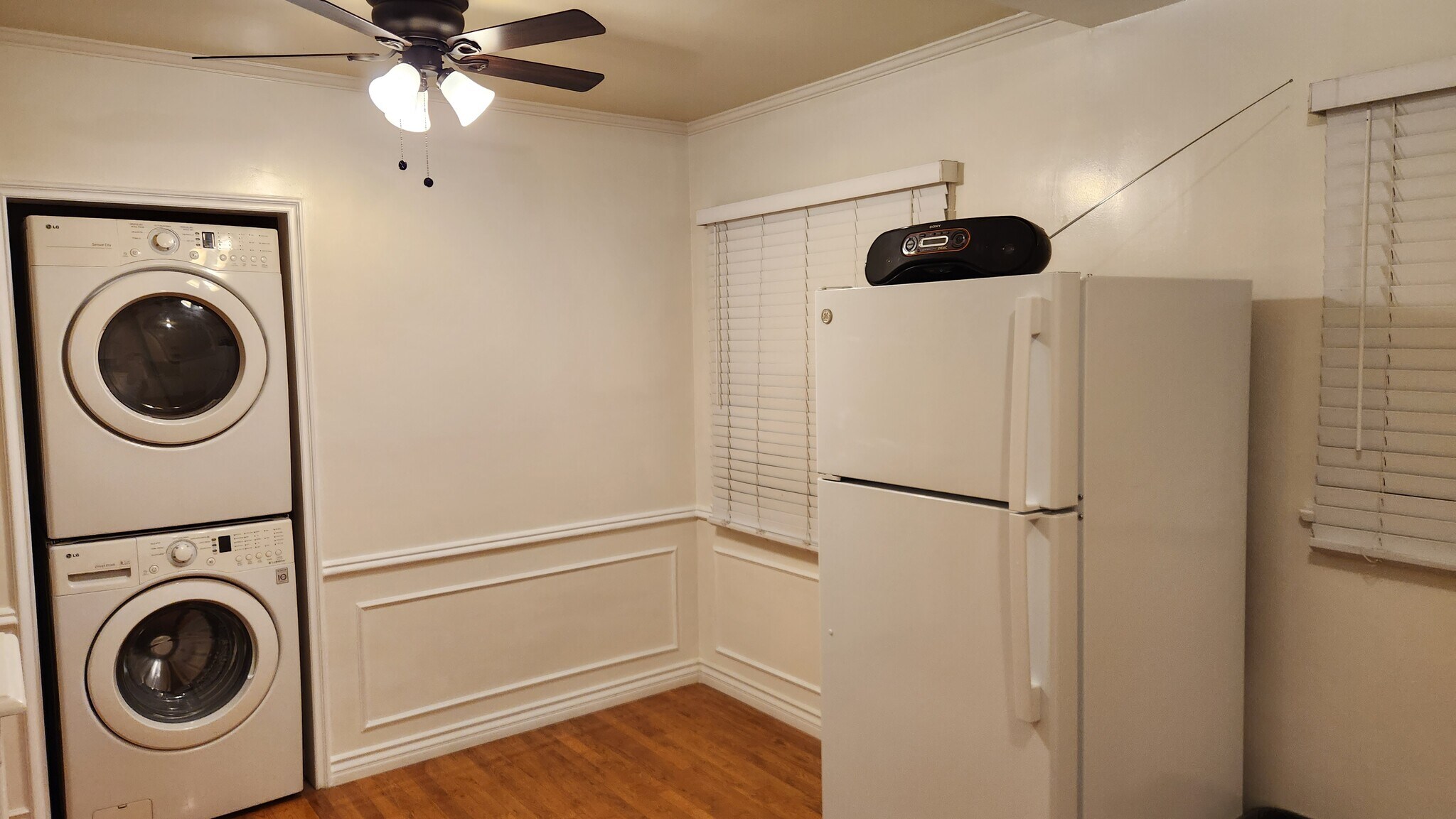 Building Photo - 10641 Whipple St