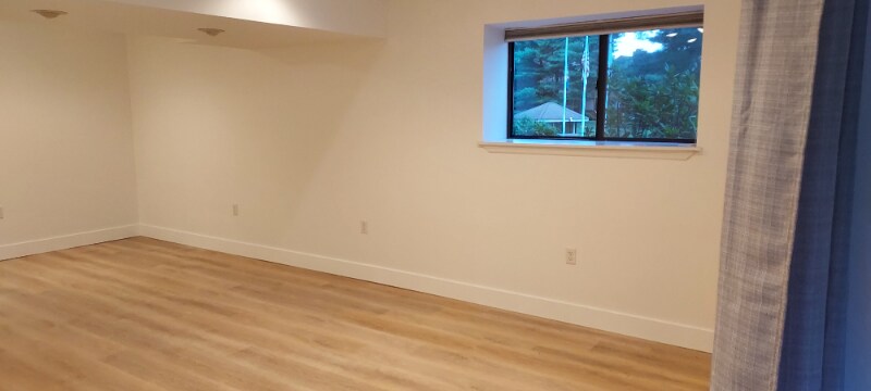 Building Photo - 908 Scenic Ln
