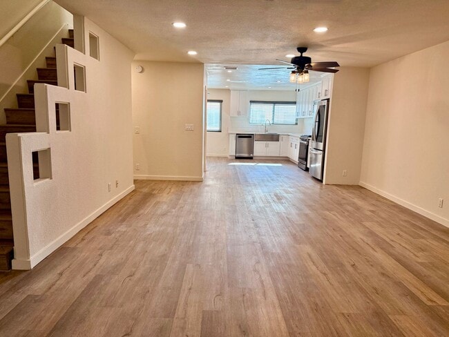 Building Photo - Updated 3-Bedroom Tri-Level Condo w/Bonus Room, Laundry & Garage in Prime Chatsworth!