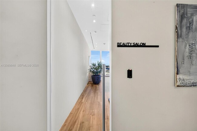 Building Photo - 1400 Biscayne Blvd