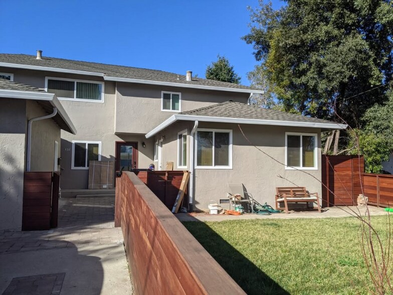 Building Photo - 437 S Pastoria Ave