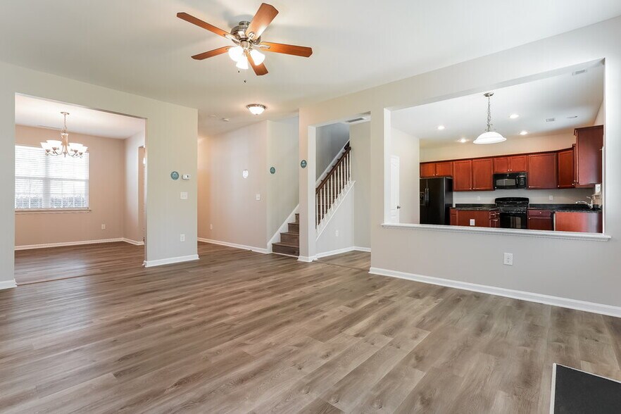 Building Photo - 1304 Cathedral Rock Ct