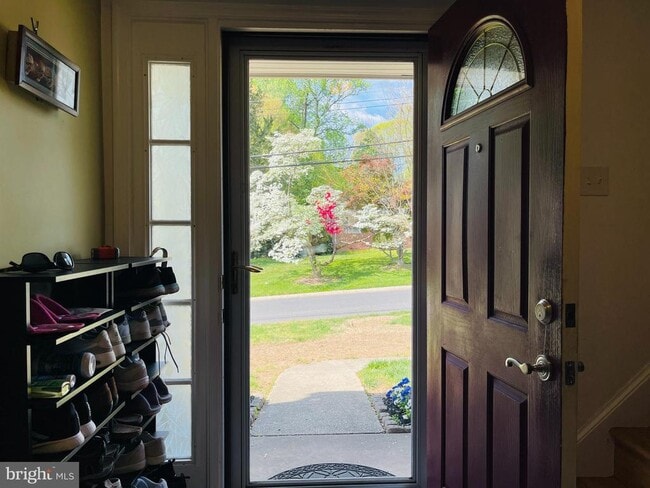 Building Photo - 928 Venice Dr