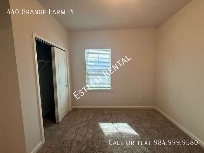 Building Photo - 440 Grange Farm Pl