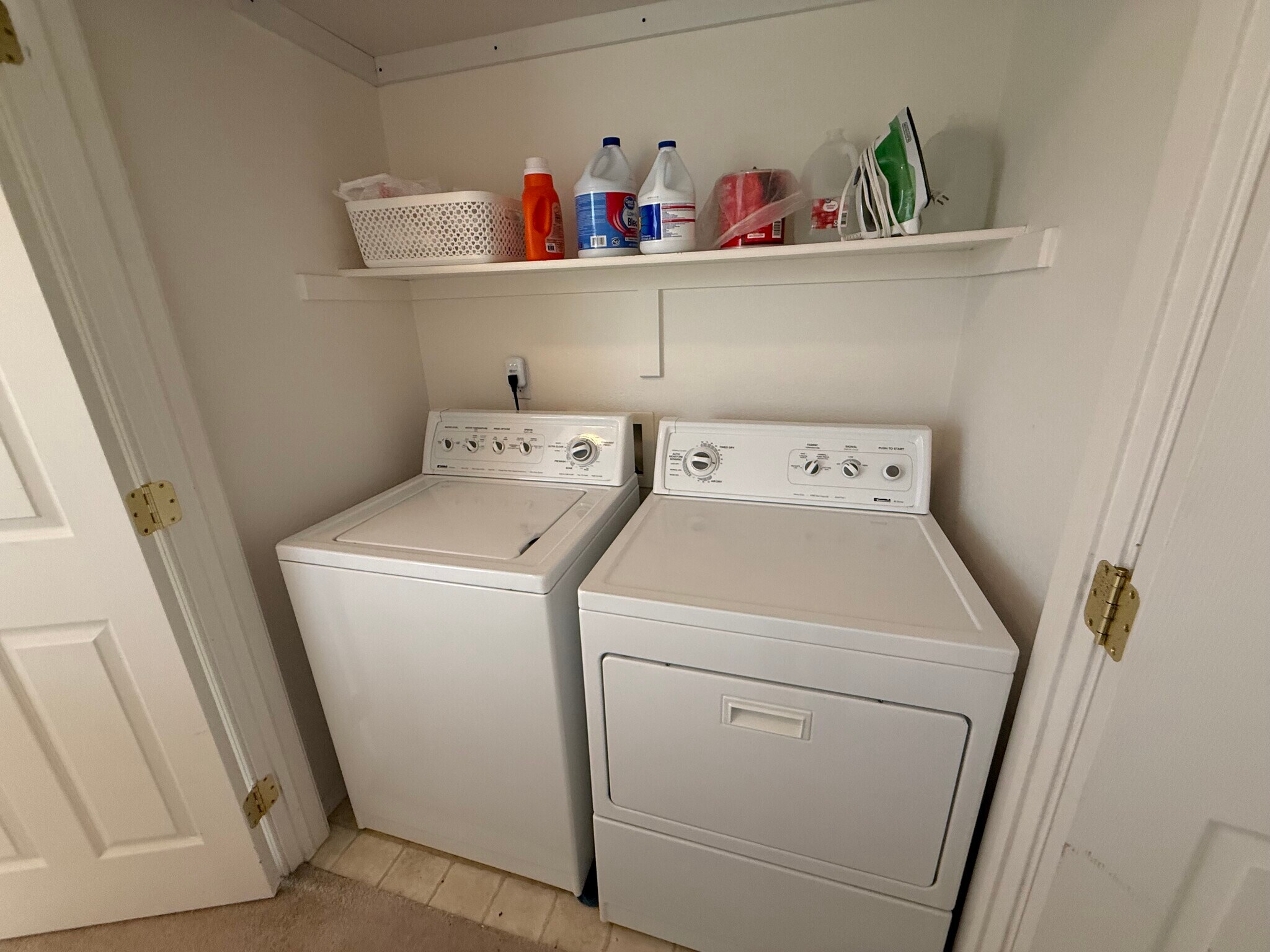Full size washer/dryer - 1526 Garden Vista Grv