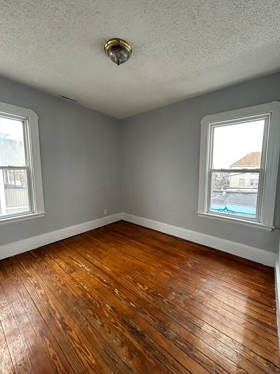 Building Photo - 588 Brock Ave