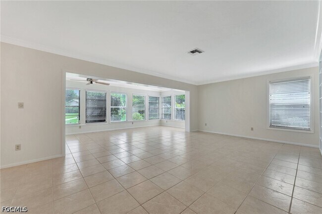 Building Photo - 1516 Sautern Dr SW