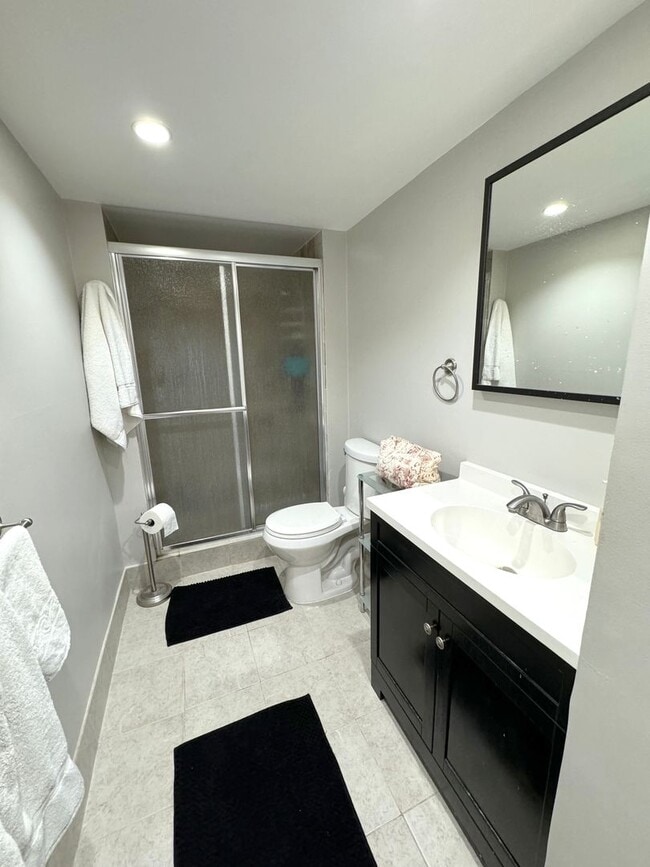 Building Photo - 5-Min Walk to FAU – Private Room in Furnished 2/2 Condo w/ Pool & Canal Views – $1,700