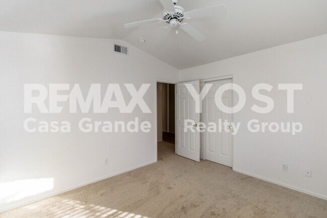 Building Photo - Greenbelt-Backed Home with Bright, Spacious Interiors!