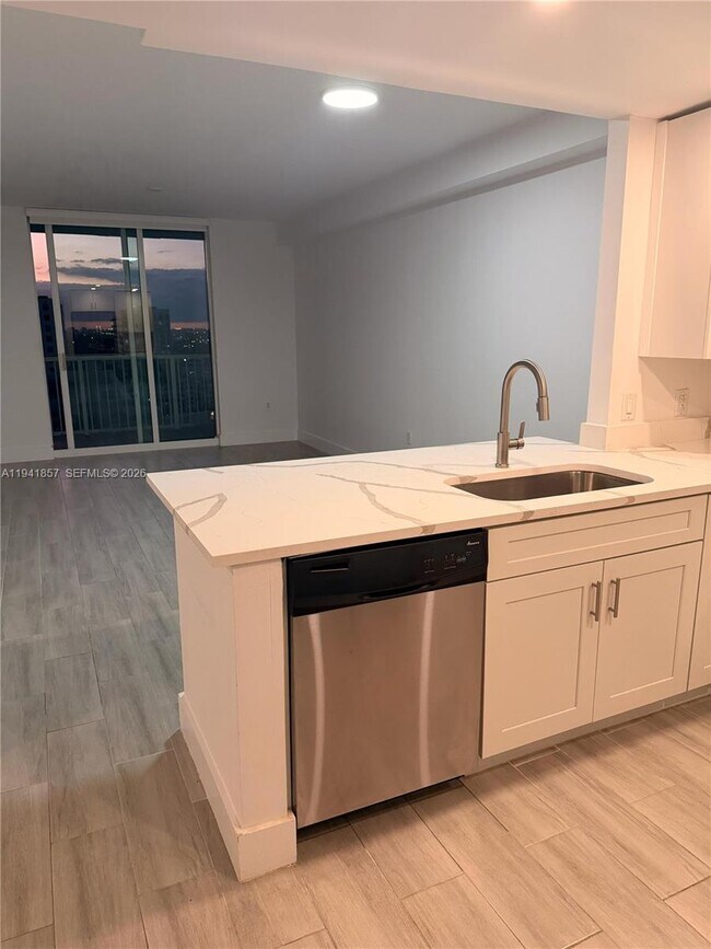 Building Photo - 1250 S Miami Ave