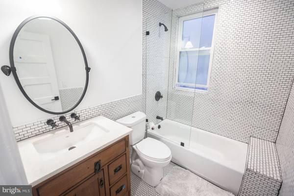 Building Photo - 1890 Ontario Pl NW