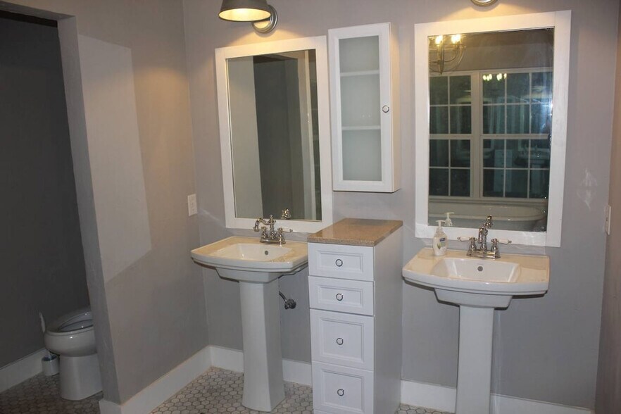 Building Photo - 111 Smokey River N