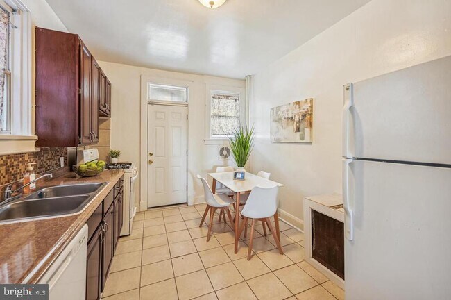 Building Photo - 5632 Belair Rd