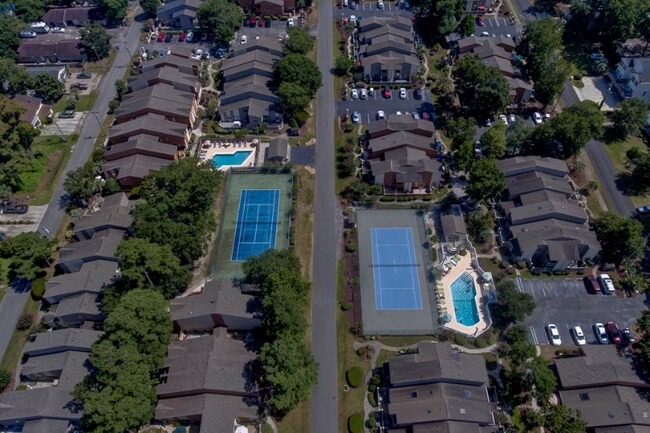 Building Photo - 617 13th Ave S