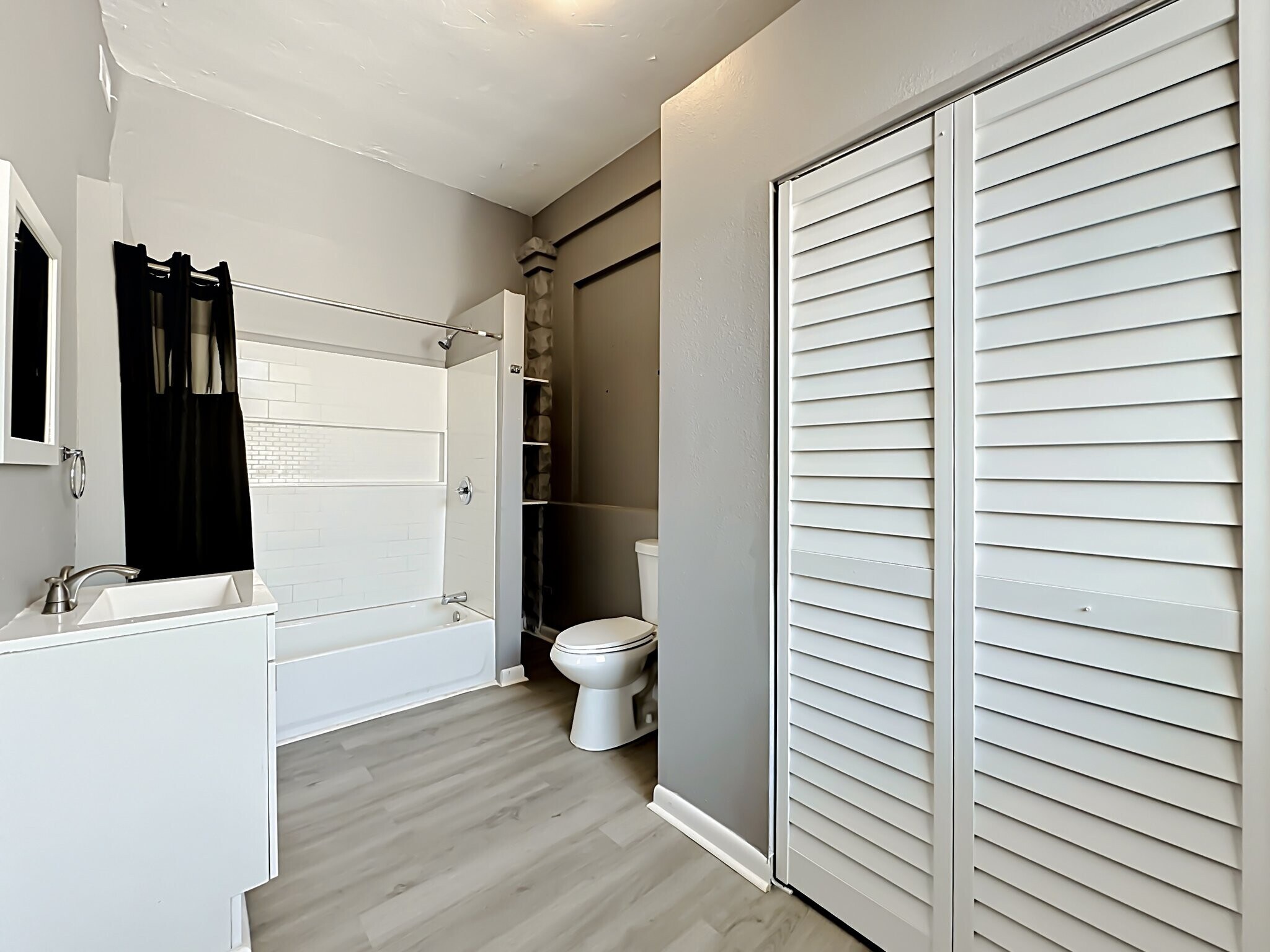 Building Photo - 1259 Hart St