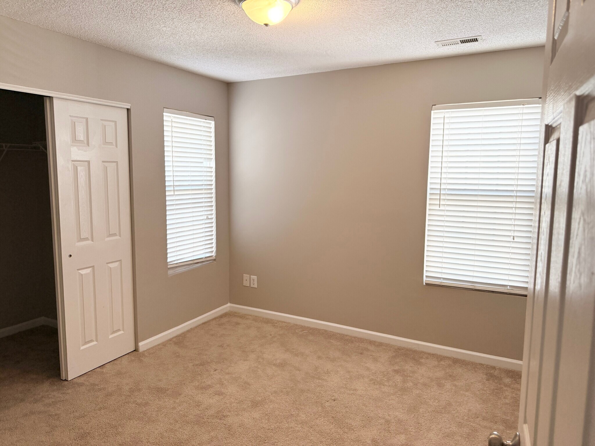 Building Photo - 4442 Snowcrest Ln